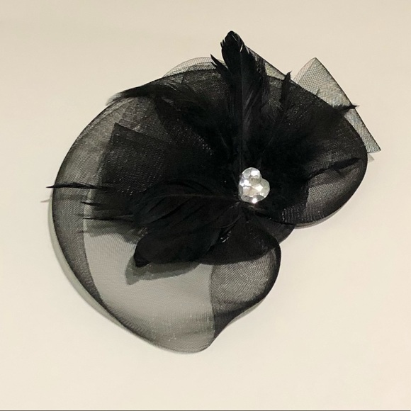 Accessories - Fascinator hat